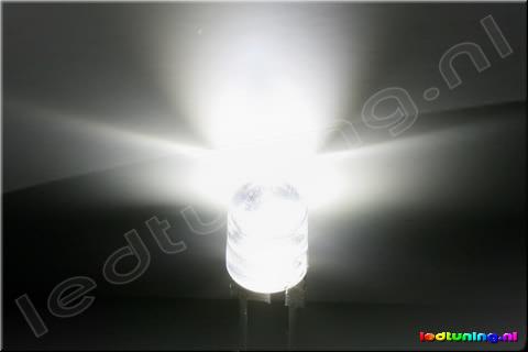Ronde LED 8mm 25° 4-chip 80mA 10lm Wit