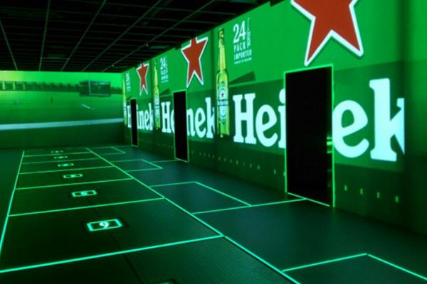 Dynamic LED Lighting in Experience Center